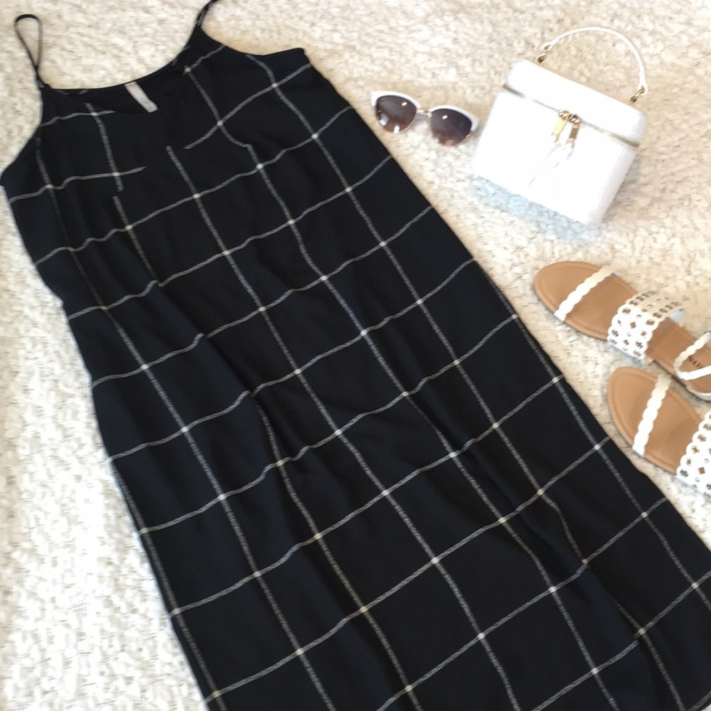 NWT Gilli  Maxi Checked Dress / Jumper w/Side Slit - Picture 14 of 16